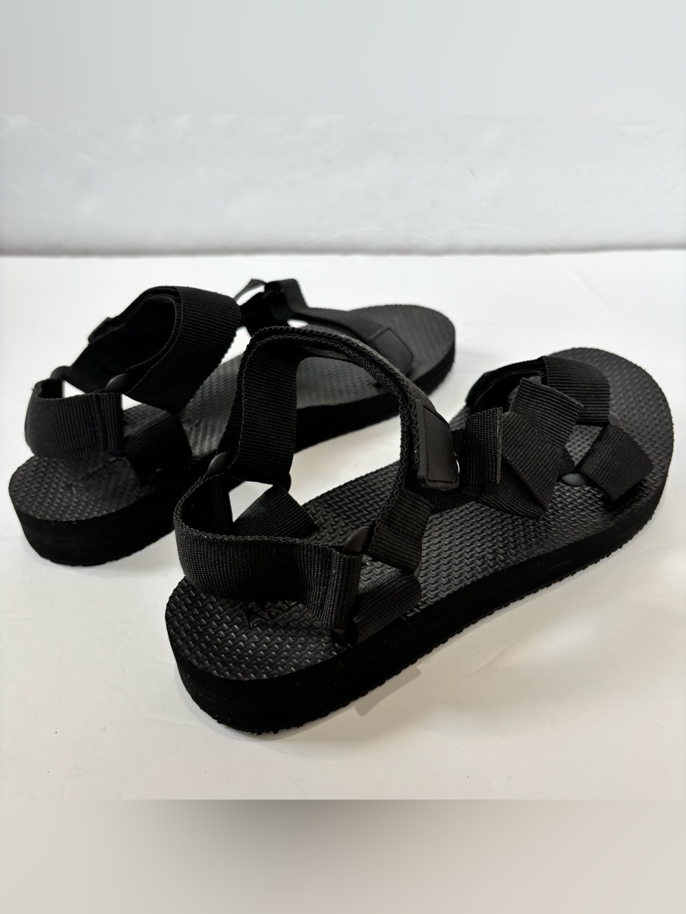 NEW Arizona Love Womens 7.5 Black Ankle Strap Slingbacks Outdoor Hiking Sandals - Picture 9 of 15